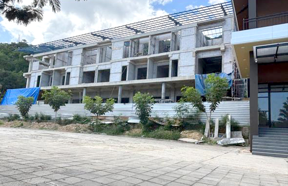 Toko & Hunian 3 Lantai (Labuan Bajo - Flores)